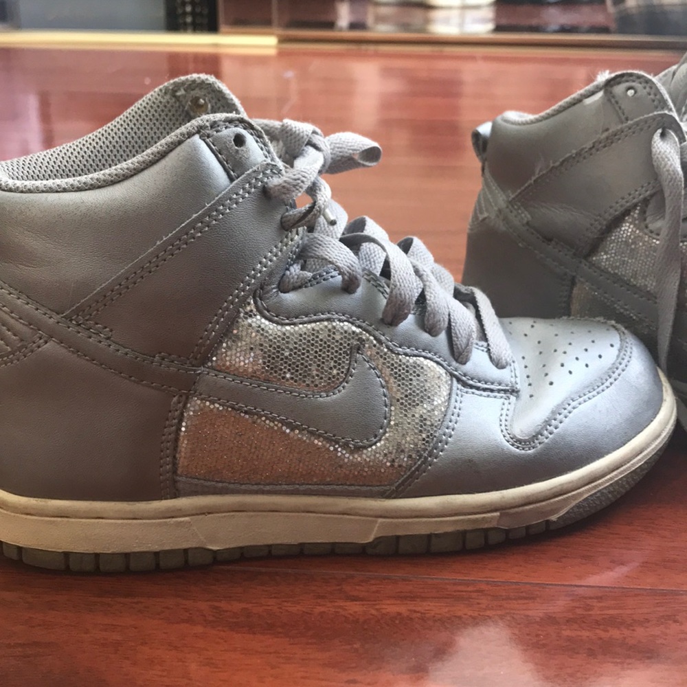 Nike silver shoes